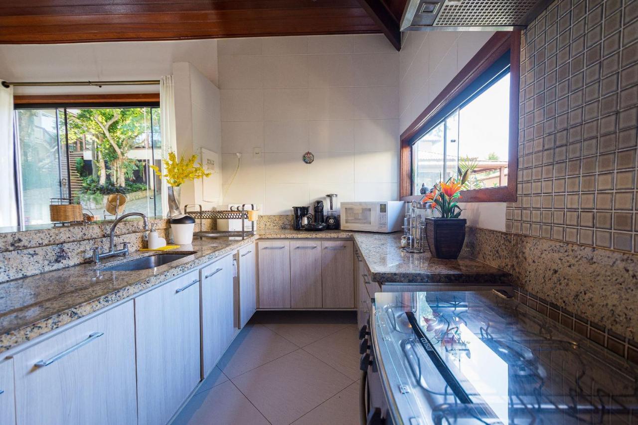 Casa Espetacular Entre Geriba E Ferradurinha - Wifi 200Mb - Piscina Do Codominio - 700 M Da Praia - Garagem - 4 Suites - Area Gourmet Privativa - Cozinha Equipada - Area Kids - Portaria 24H - Ar Condicionado Búzios Екстериор снимка